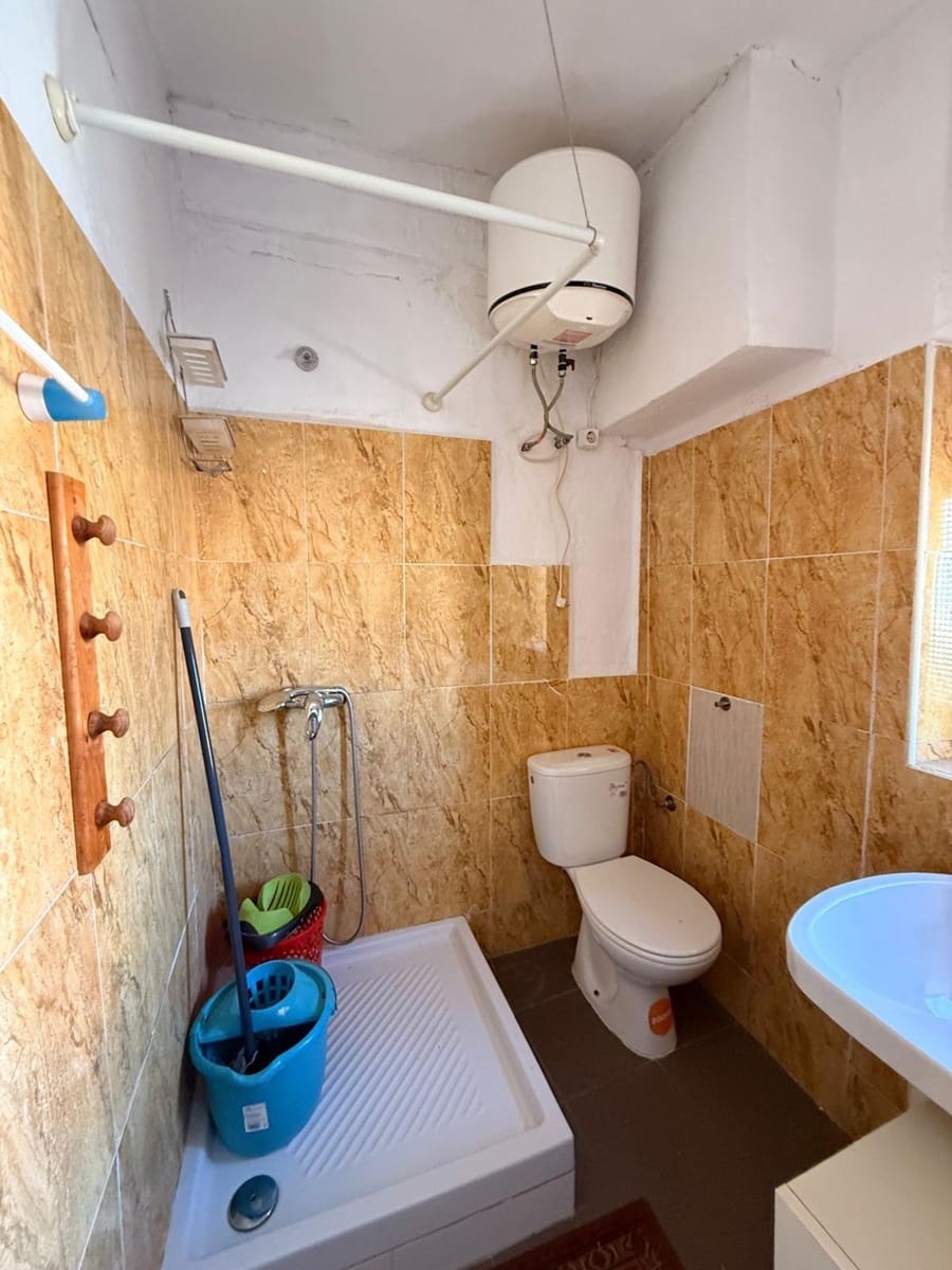 8 bedroom Flat for sale in Cordoba city - € 320,000 (Ref: 9839334)