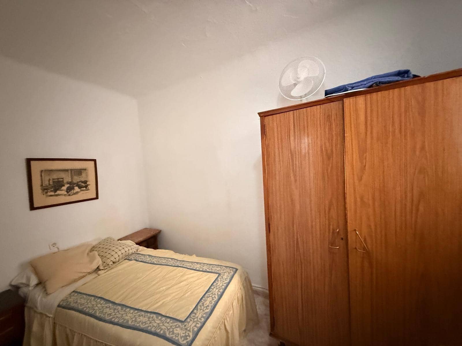 8 bedroom Flat for sale in Cordoba city - € 320,000 (Ref: 9839334)