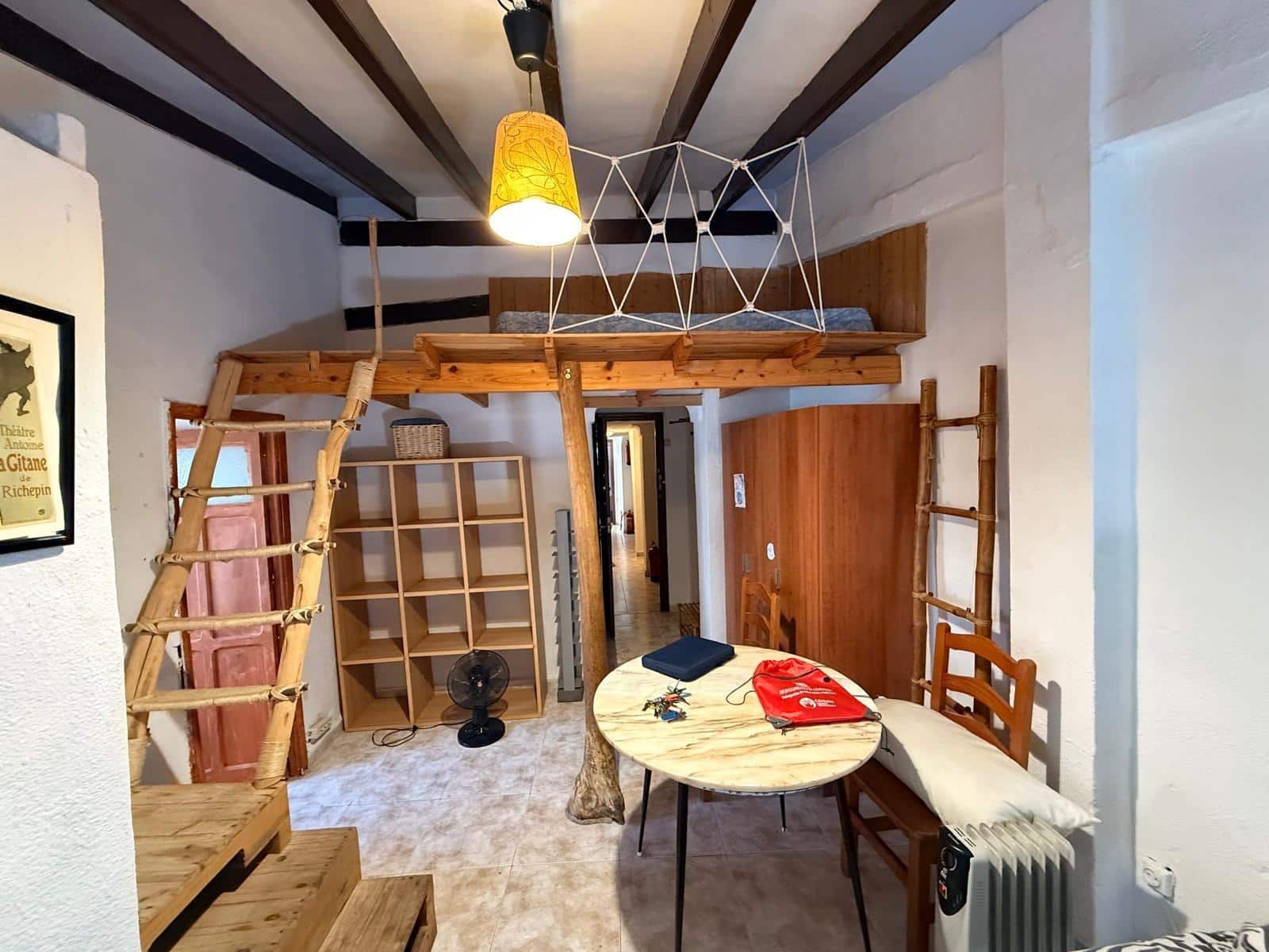 8 bedroom Flat for sale in Cordoba city - € 320,000 (Ref: 9839334)