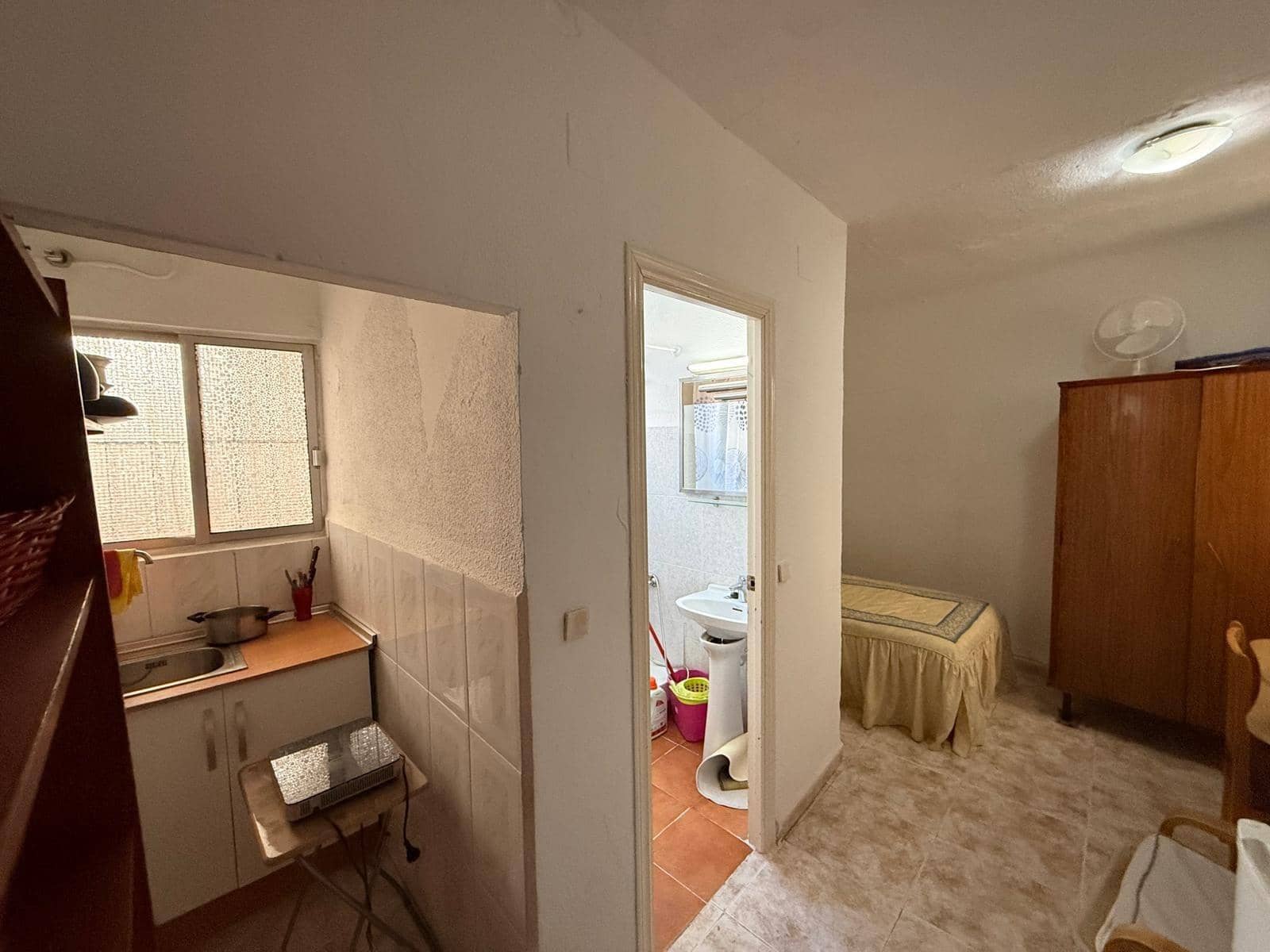 8 bedroom Flat for sale in Cordoba city - € 320,000 (Ref: 9839334)