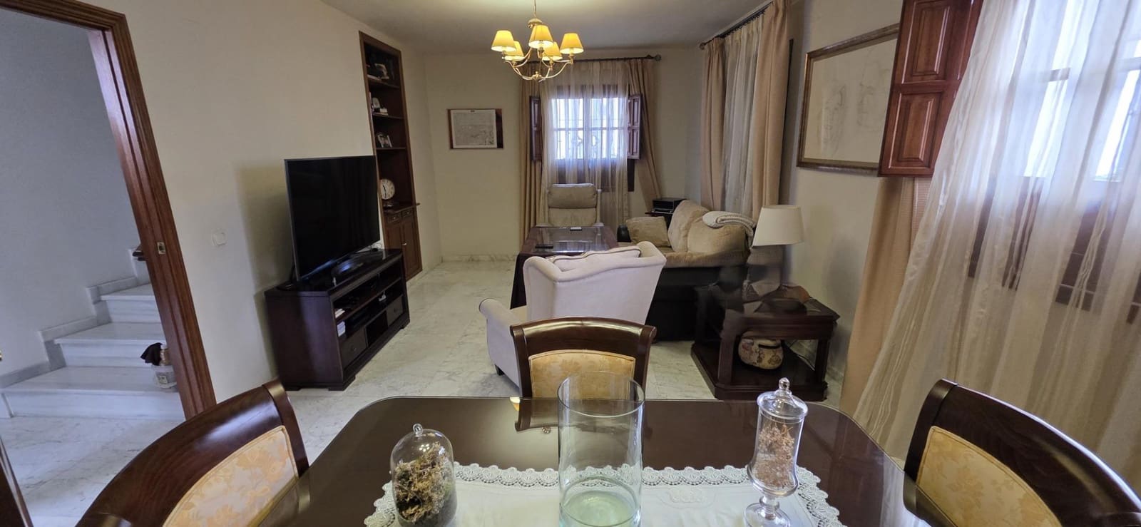 Casa de 5 habitaciones en Córdoba ciudad en venta con garaje - 385.000 € (Ref: 9840380)