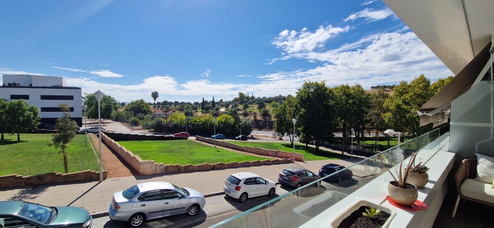 3 bedroom Flat for sale in Cordoba city with pool garage - € 335,000 (Ref: 9840935)
