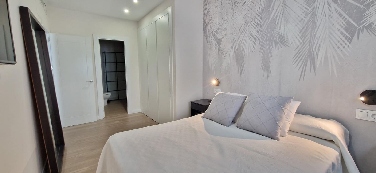 3 bedroom Flat for sale in Cordoba city with pool garage - € 335,000 (Ref: 9840935)