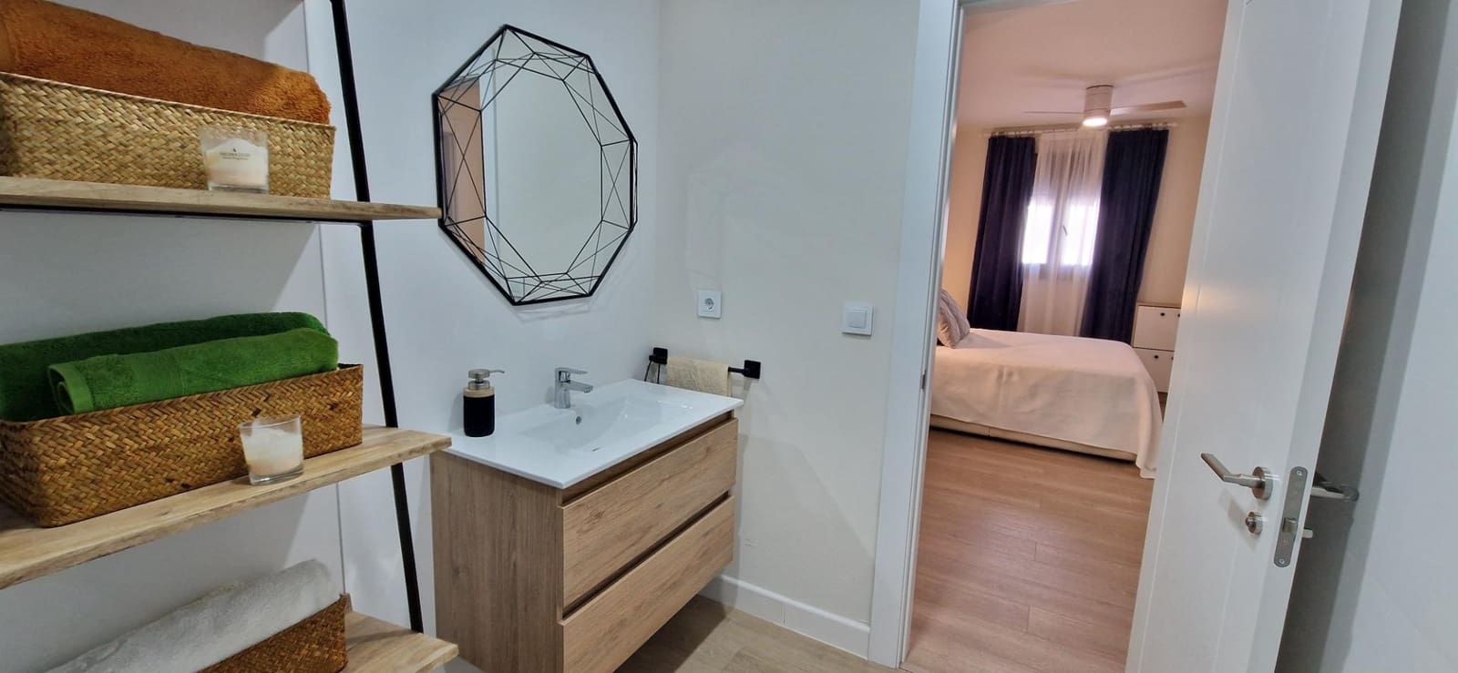 3 bedroom Flat for sale in Cordoba city with pool garage - € 335,000 (Ref: 9840935)