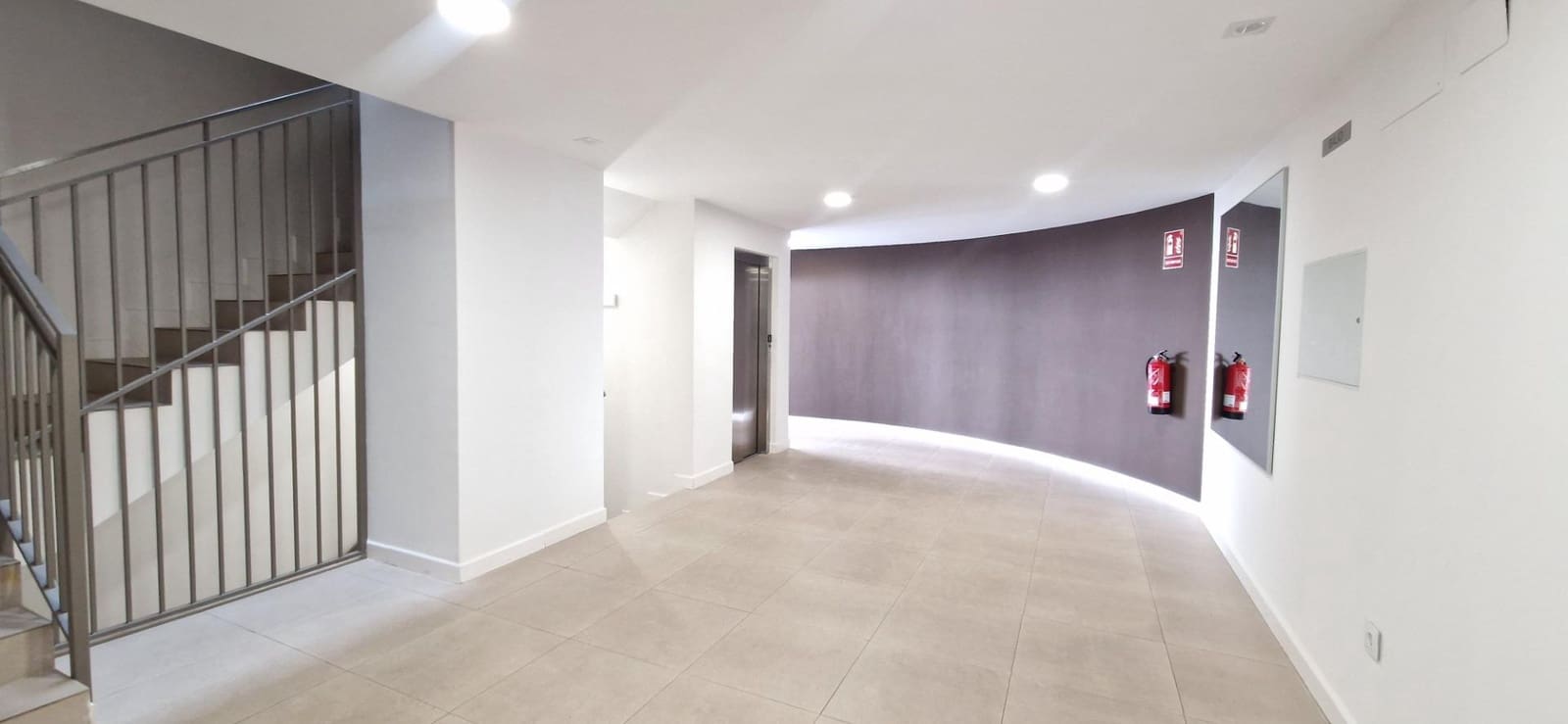 3 bedroom Flat for sale in Cordoba city with pool garage - € 335,000 (Ref: 9840935)