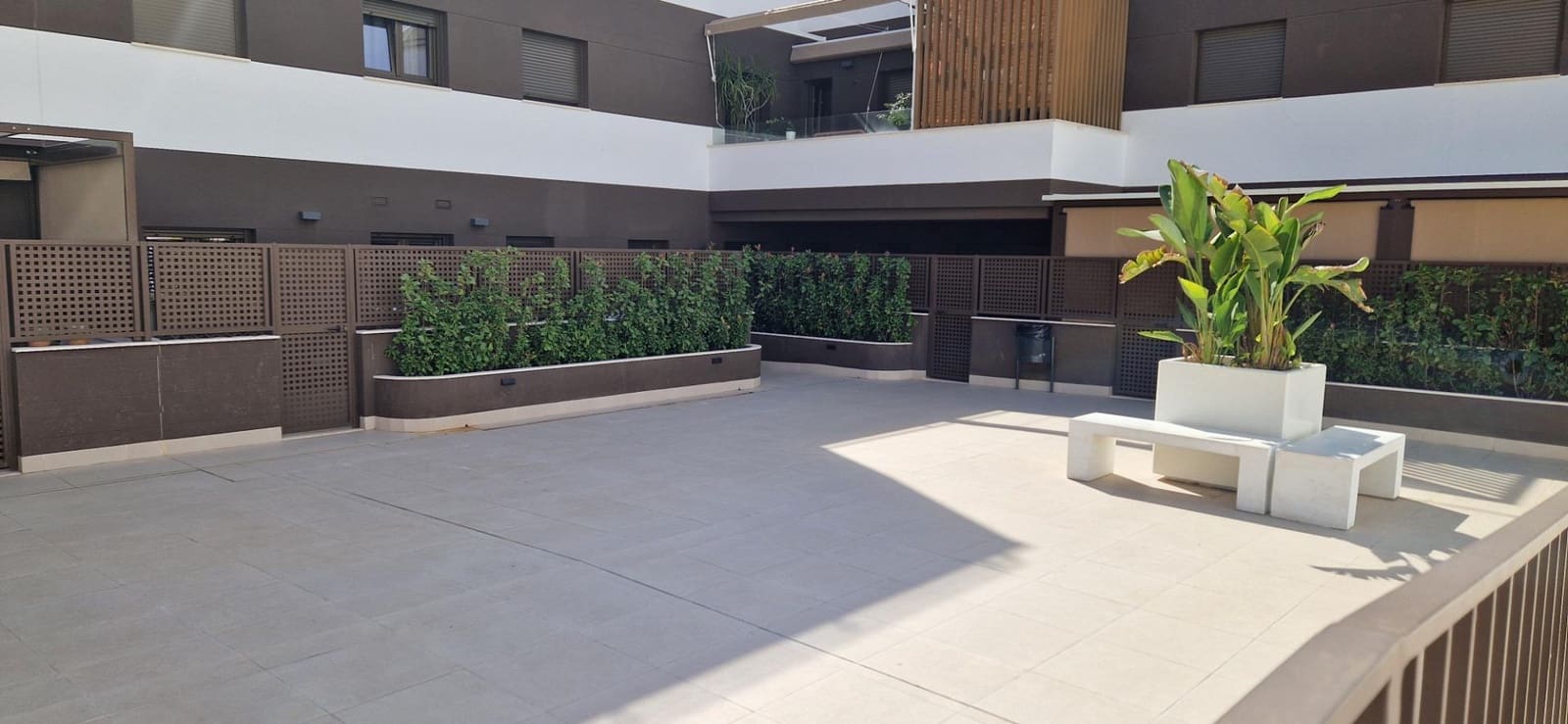 3 bedroom Flat for sale in Cordoba city with pool garage - € 335,000 (Ref: 9840935)