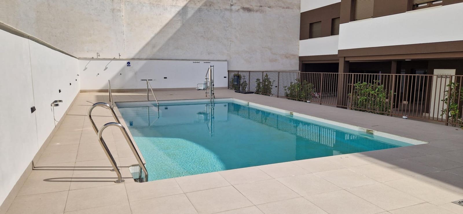 3 bedroom Flat for sale in Cordoba city with pool garage - € 335,000 (Ref: 9840935)