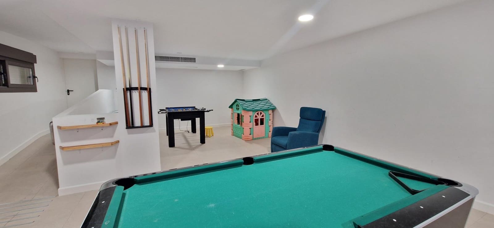 3 bedroom Flat for sale in Cordoba city with pool garage - € 335,000 (Ref: 9840935)