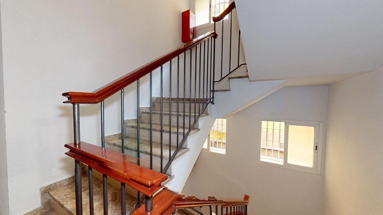 3 soveværelse Lejlighed til salg i Cordoba by med garage - € 194.500 (Ref: 9843475)