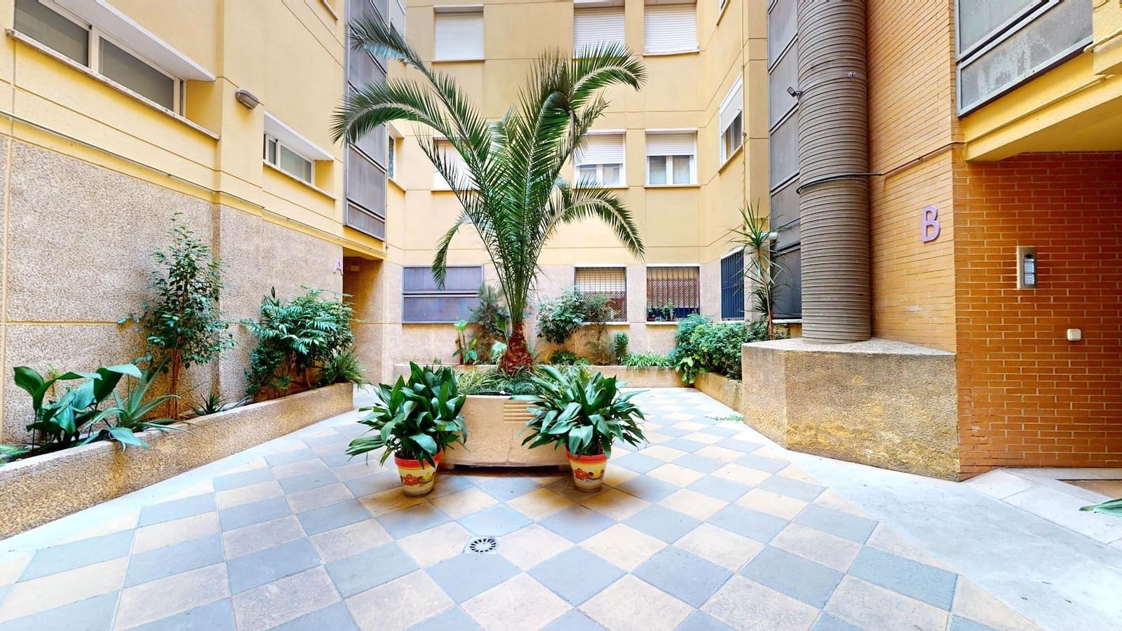 3 soveværelse Lejlighed til salg i Cordoba by med garage - € 194.500 (Ref: 9843475)