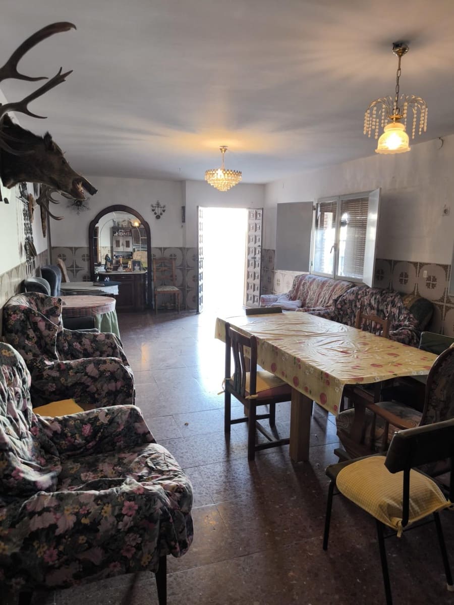 Casa de 3 habitaciones en Fuente Obejuna en venta - 50.000 € (Ref: 9843476)