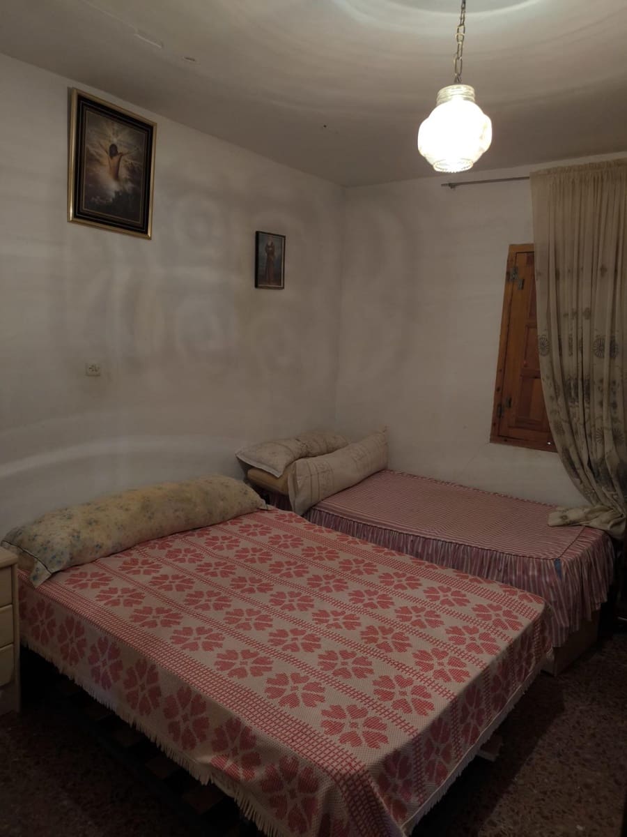 Casa de 3 habitaciones en Fuente Obejuna en venta - 50.000 € (Ref: 9843476)