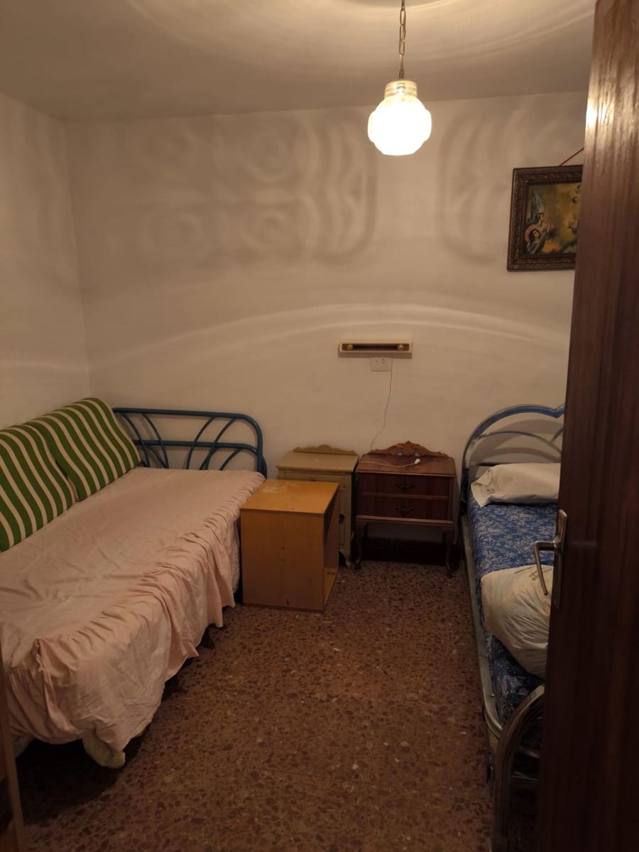 Casa de 3 habitaciones en Fuente Obejuna en venta - 50.000 € (Ref: 9843476)