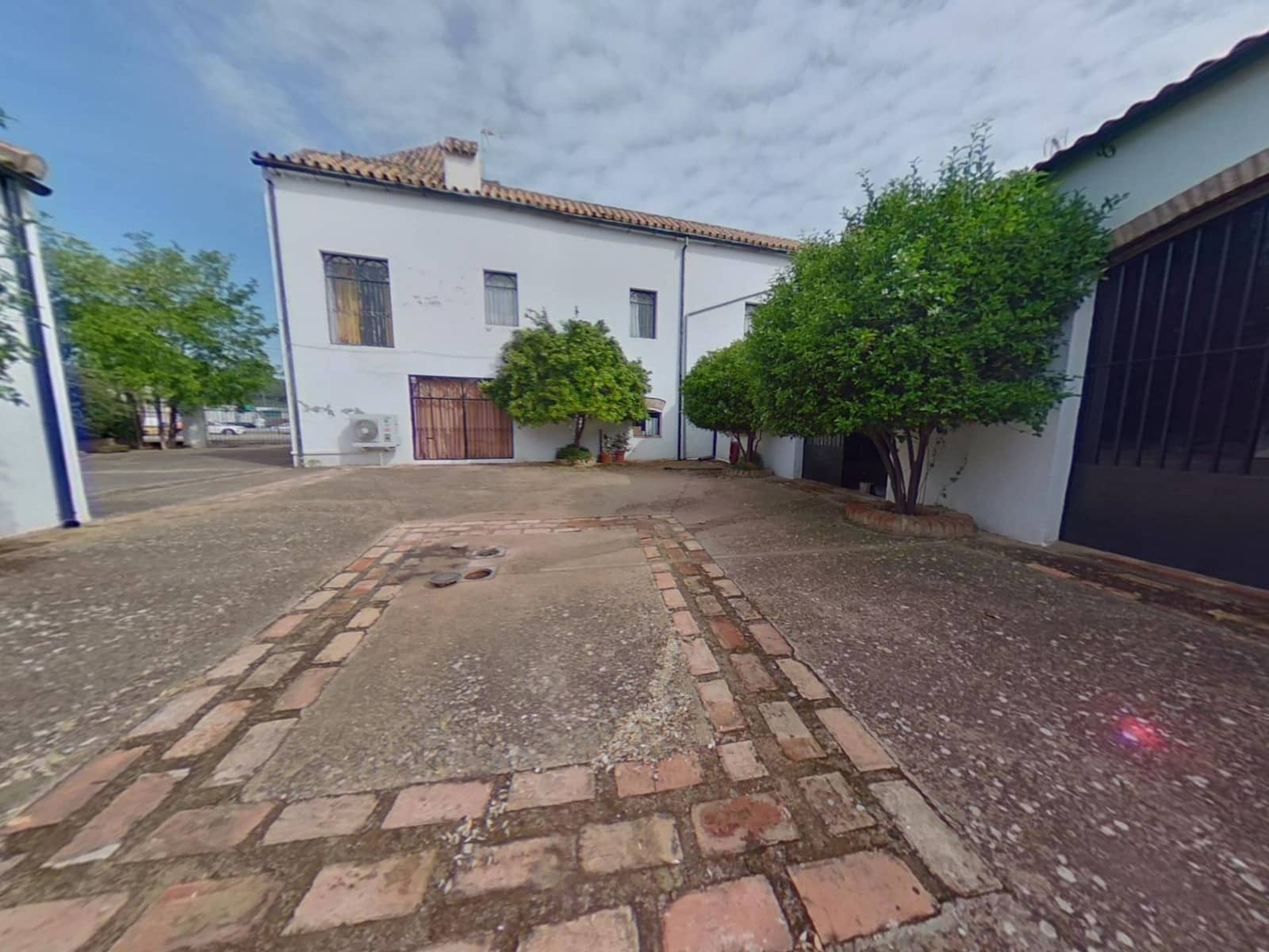 10 bedroom Villa for sale in Posadas with garage - € 550,000 (Ref: 9843478)