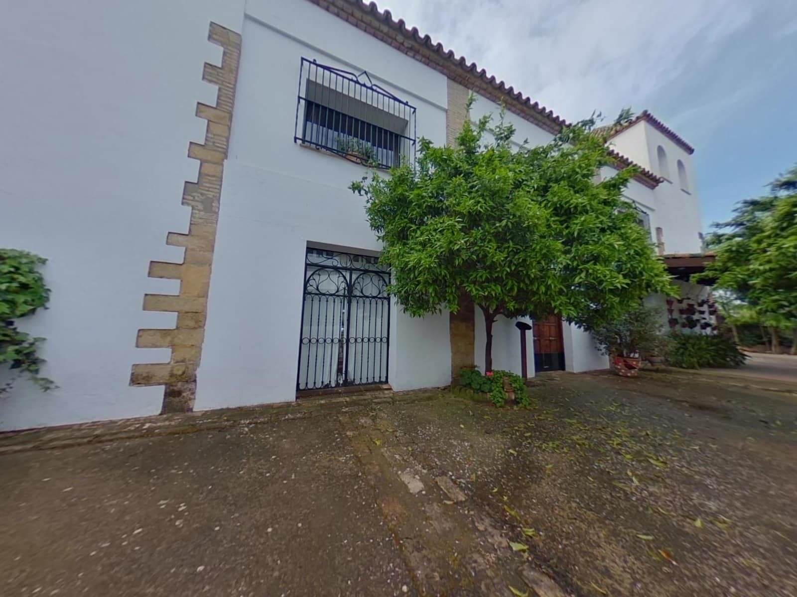 10 bedroom Villa for sale in Posadas with garage - € 550,000 (Ref: 9843478)