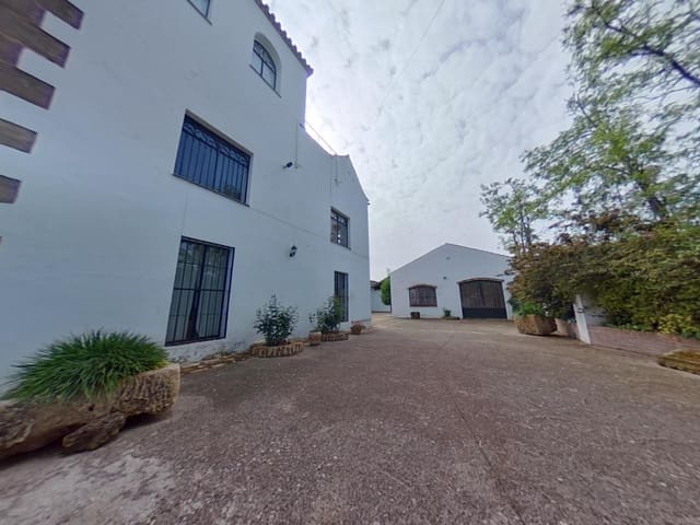 Chalet de 10 habitaciones en Posadas en venta con garaje - 550.000 € (Ref: 9843478)