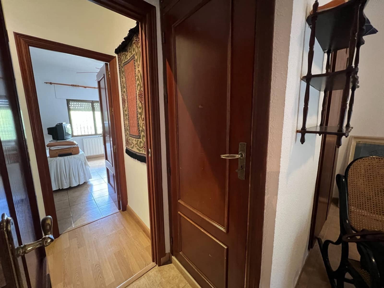 7 bedroom Villa for sale in Cordoba city with pool garage - € 365,000 (Ref: 9849467)