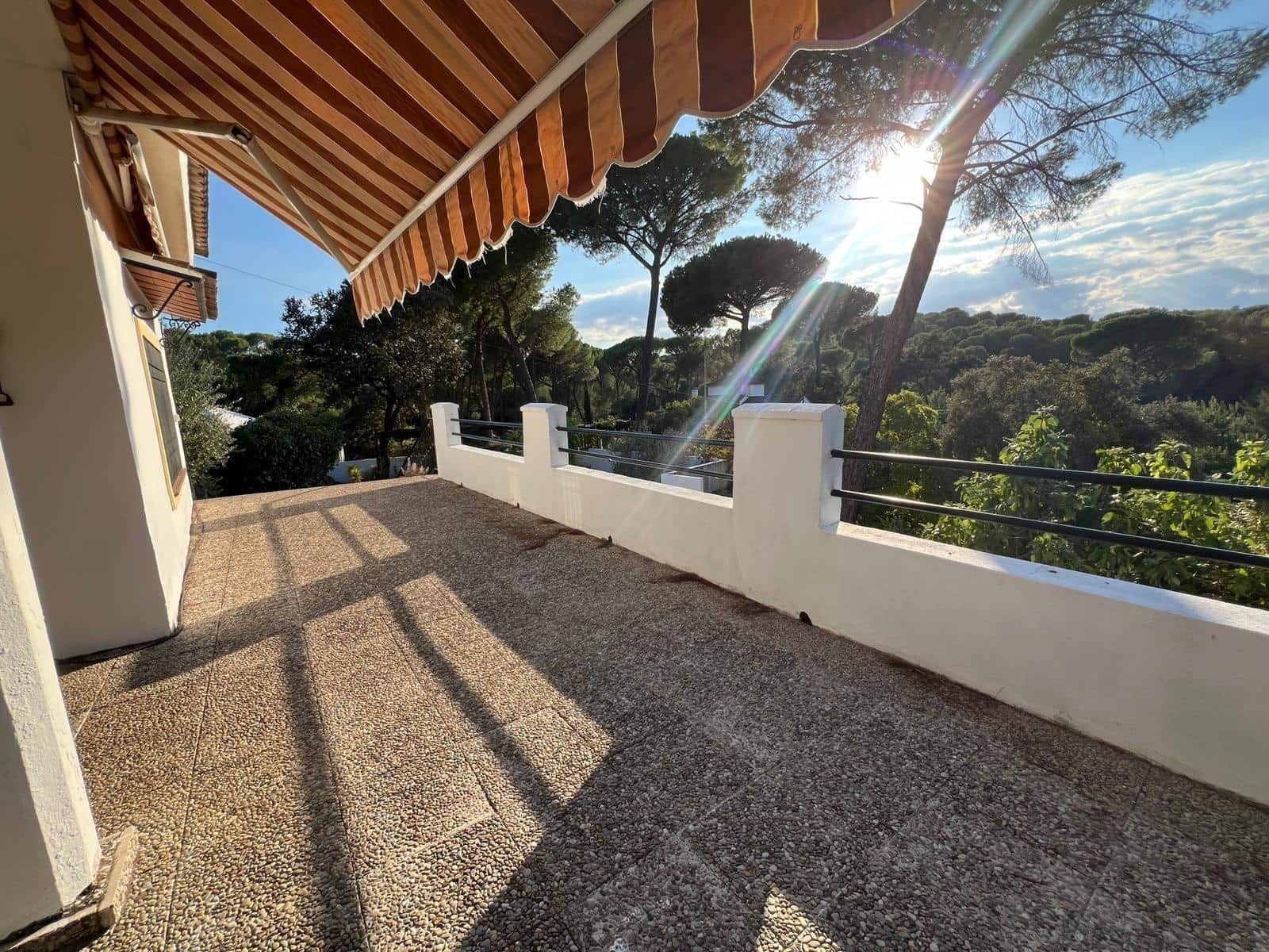 7 bedroom Villa for sale in Cordoba city with pool garage - € 365,000 (Ref: 9849467)