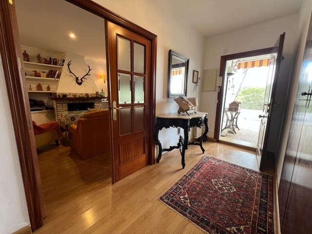 7 bedroom Villa for sale in Córdoba city with pool garage - € 365,000 (Ref: 9849467)