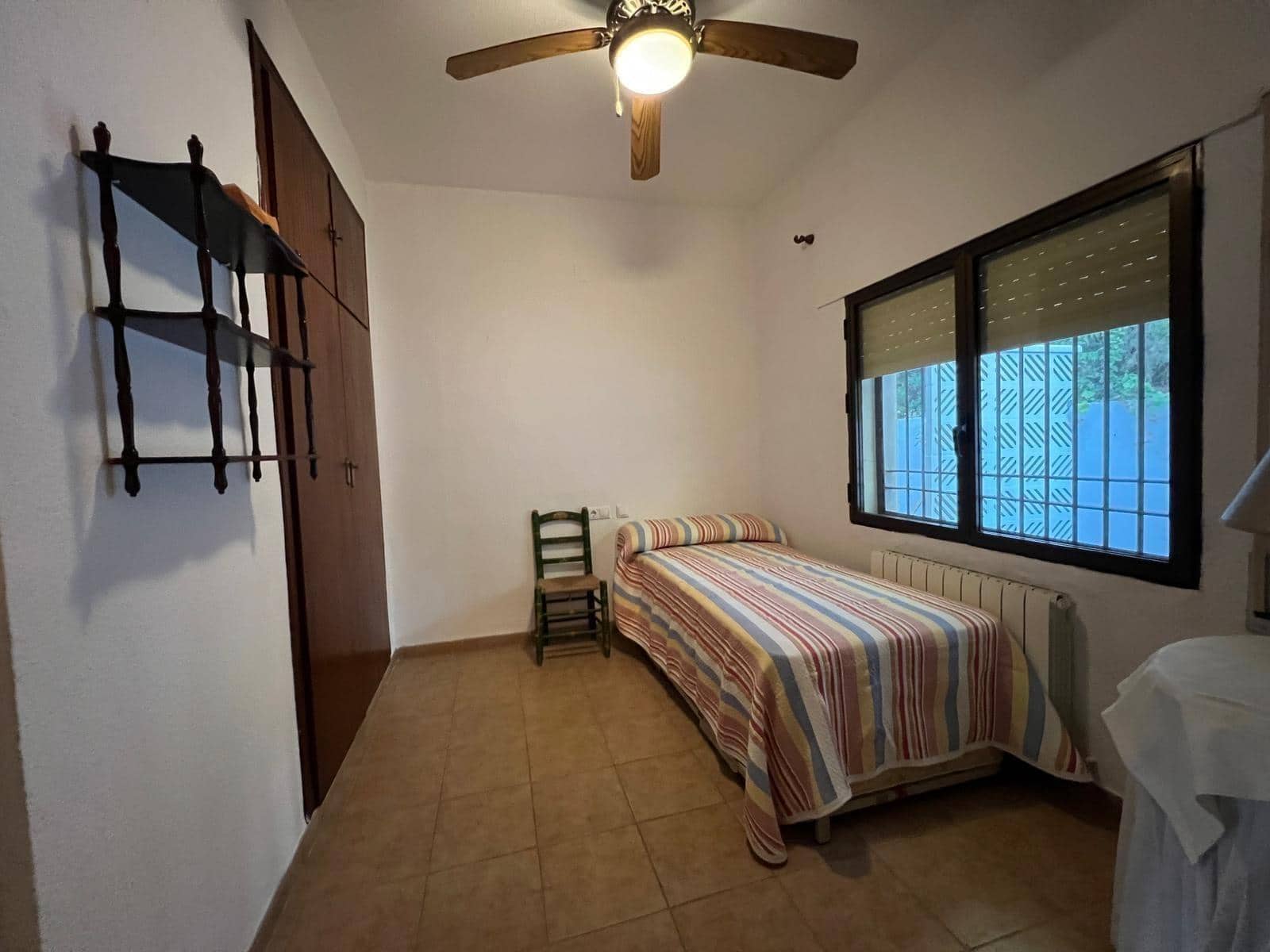 7 bedroom Villa for sale in Cordoba city with pool garage - € 365,000 (Ref: 9849467)