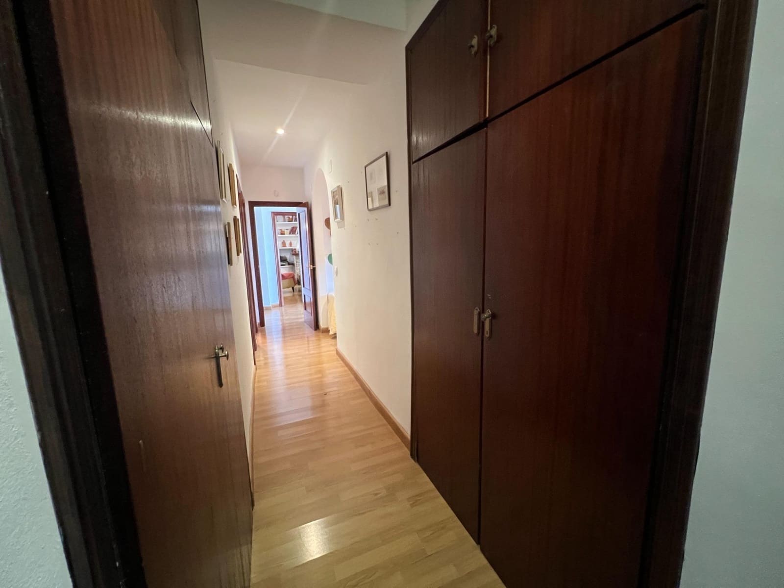 7 bedroom Villa for sale in Cordoba city with pool garage - € 365,000 (Ref: 9849467)