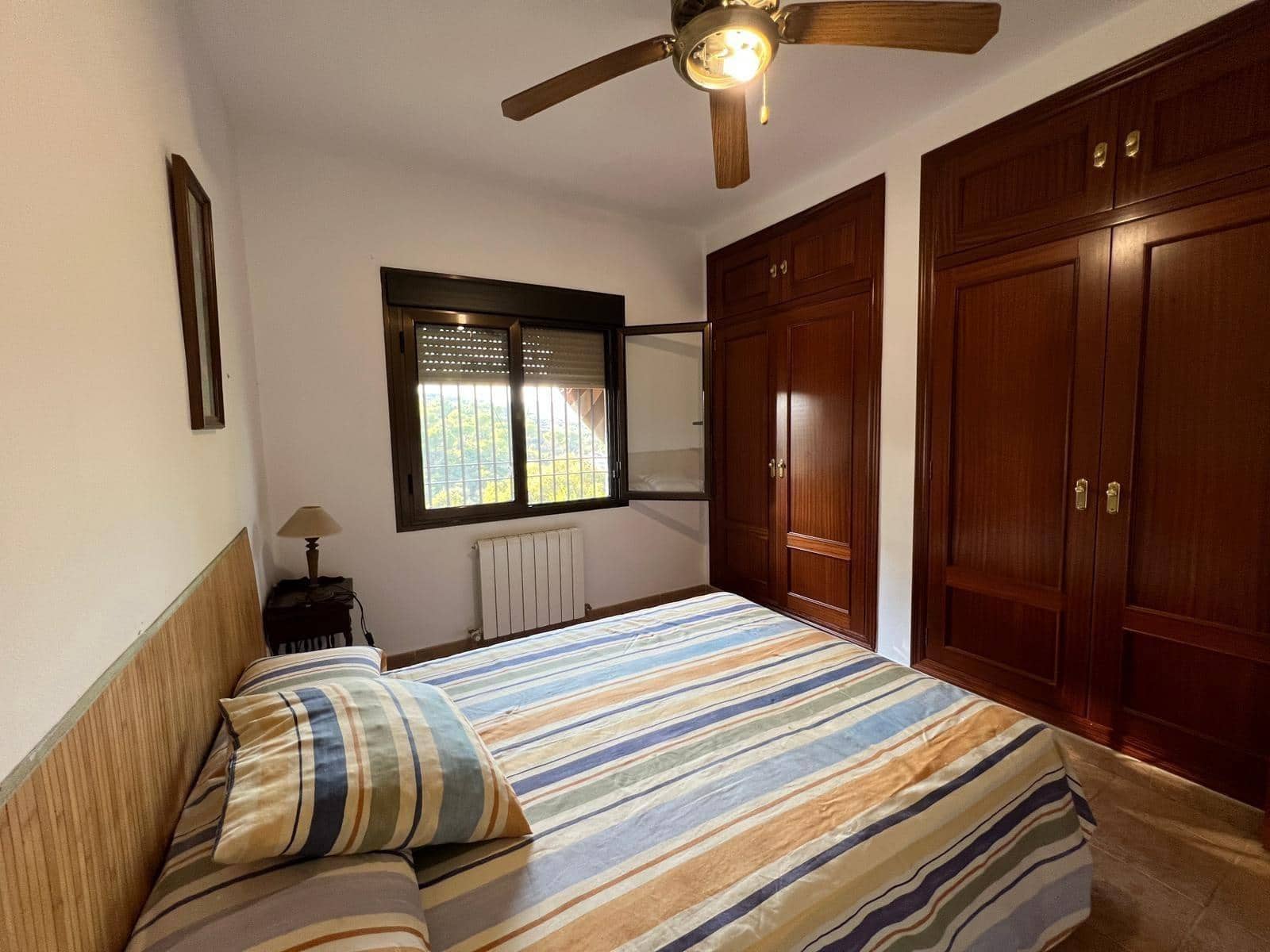 7 bedroom Villa for sale in Cordoba city with pool garage - € 365,000 (Ref: 9849467)