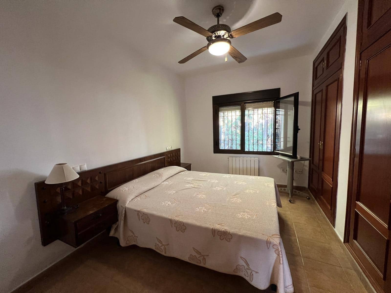 7 bedroom Villa for sale in Cordoba city with pool garage - € 365,000 (Ref: 9849467)