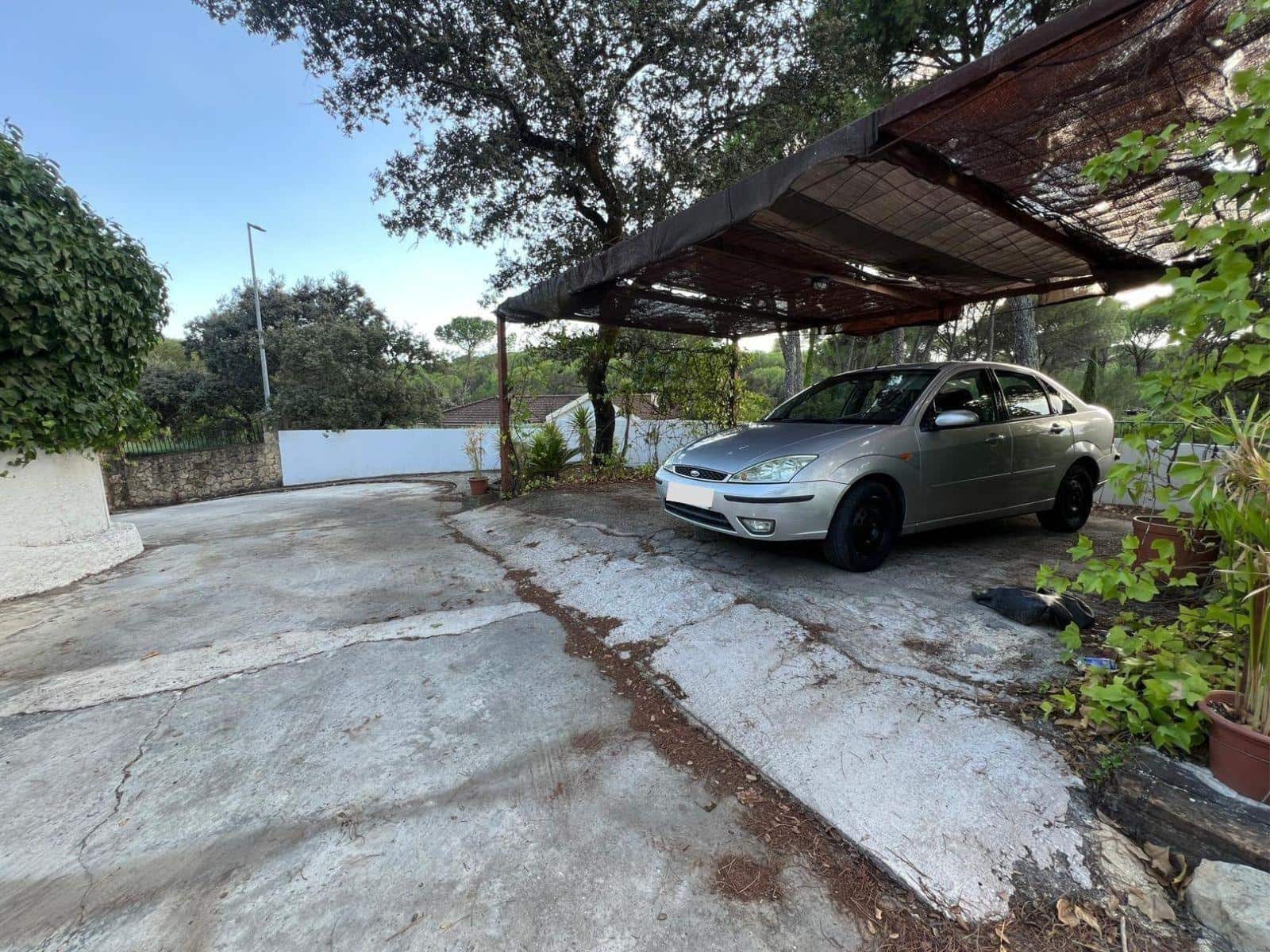 7 bedroom Villa for sale in Cordoba city with pool garage - € 365,000 (Ref: 9849467)