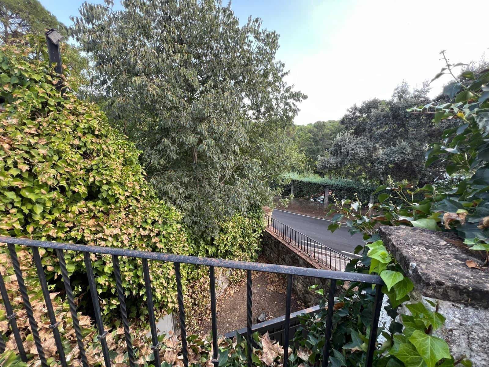 7 bedroom Villa for sale in Cordoba city with pool garage - € 365,000 (Ref: 9849467)