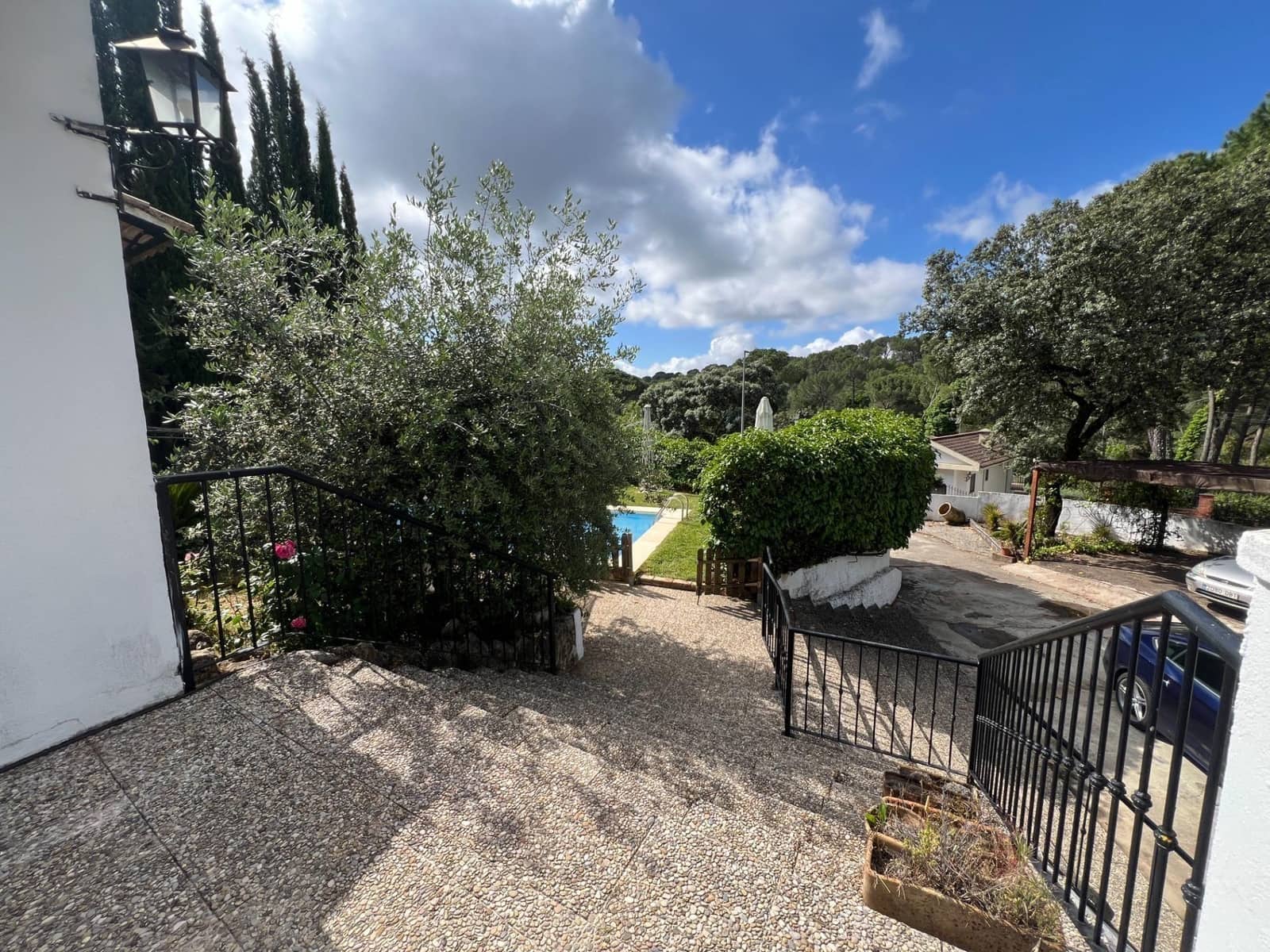 7 bedroom Villa for sale in Cordoba city with pool garage - € 365,000 (Ref: 9849467)