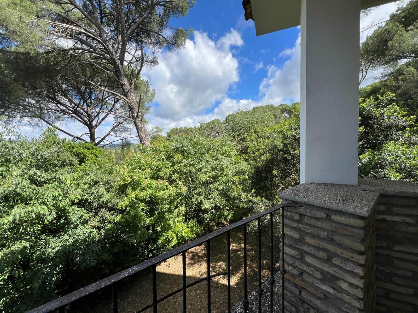 7 bedroom Villa for sale in Cordoba city with pool garage - € 365,000 (Ref: 9849467)