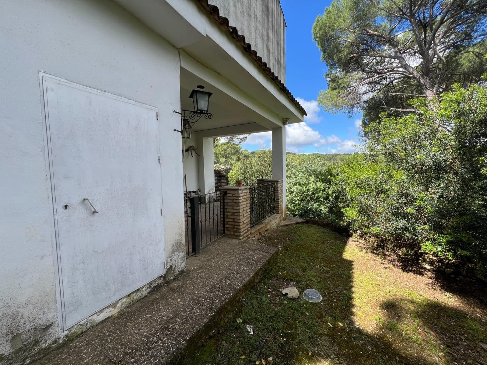 7 bedroom Villa for sale in Cordoba city with pool garage - € 365,000 (Ref: 9849467)