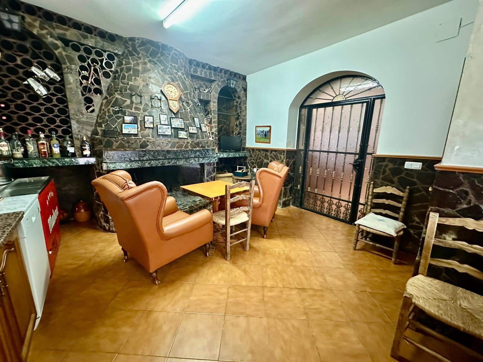 Finca/Casa Rural de 7 habitaciones en Peñarroya-Pueblonuevo en venta - 245.000 € (Ref: 9849468)