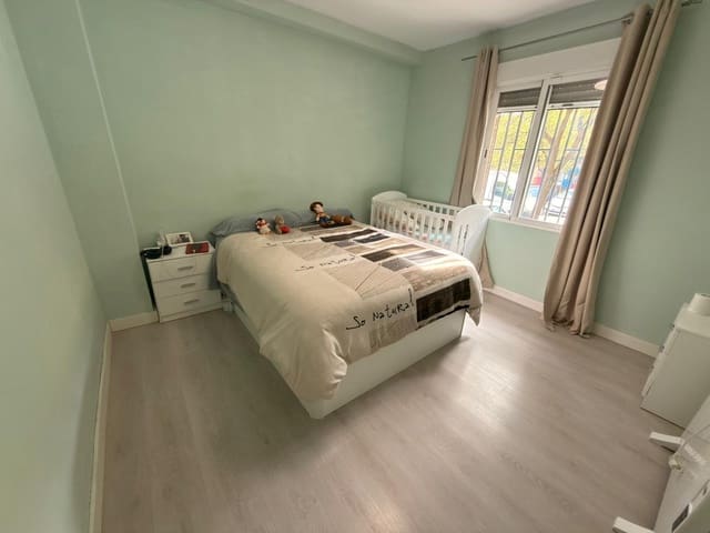 3 soveværelse Lejlighed til salg i Levante, Córdoba by - € 139.999 (Ref: 9851863)