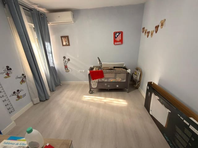 3 soveværelse Lejlighed til salg i Levante, Córdoba by - € 139.999 (Ref: 9851863)