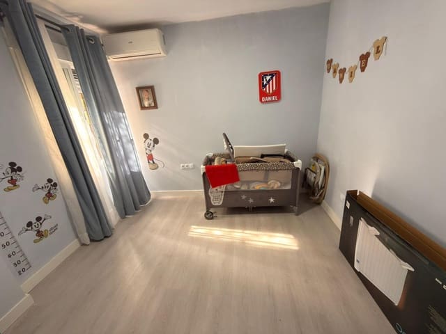 3 soveværelse Lejlighed til salg i Levante, Córdoba by - € 139.999 (Ref: 9851863)