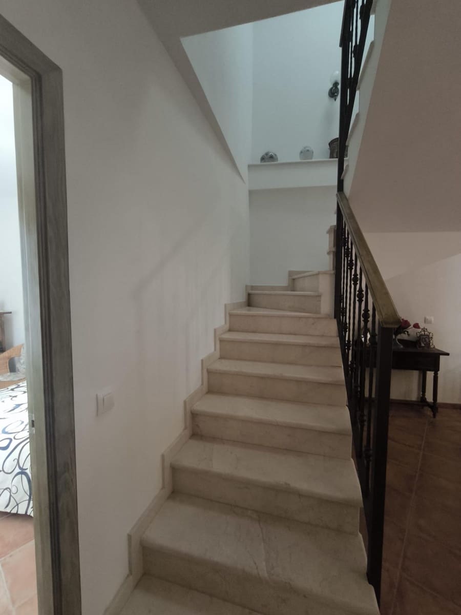 Casa de 4 habitaciones en Fuente Obejuna en venta con garaje - 120.000 € (Ref: 9851865)