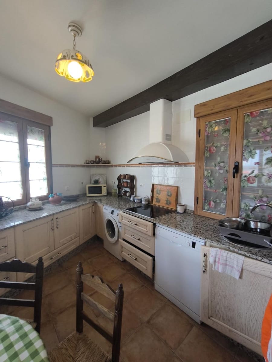 Casa de 4 habitaciones en Fuente Obejuna en venta con garaje - 120.000 € (Ref: 9851865)