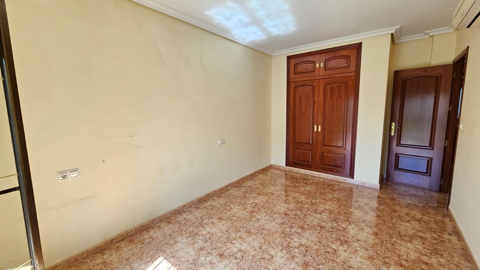 Casa de 5 habitaciones en Córdoba ciudad en venta con garaje - 309.900 € (Ref: 9857649)
