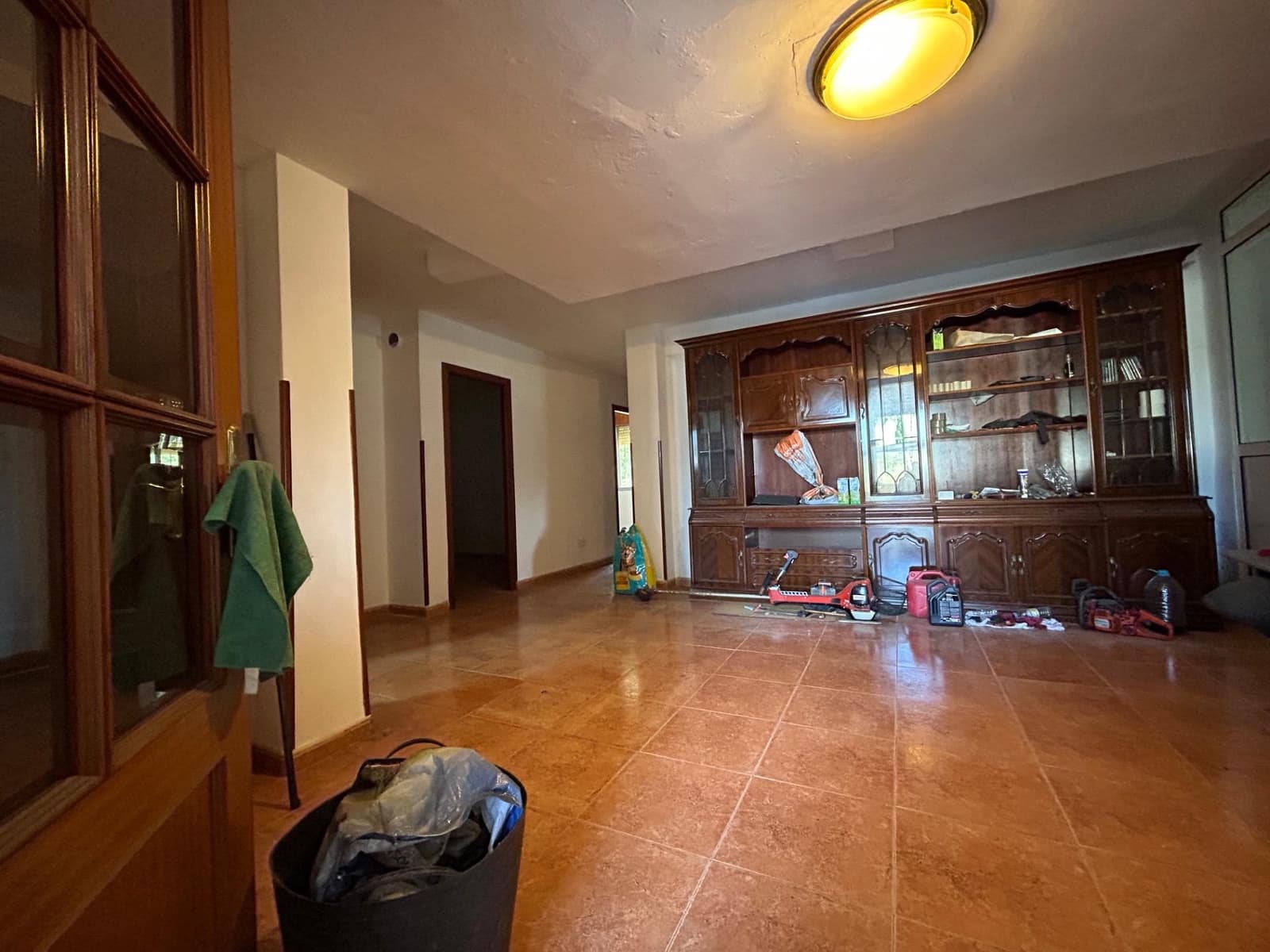 9 bedroom Villa for sale in El Higueron with pool - € 260,000 (Ref: 9860196)