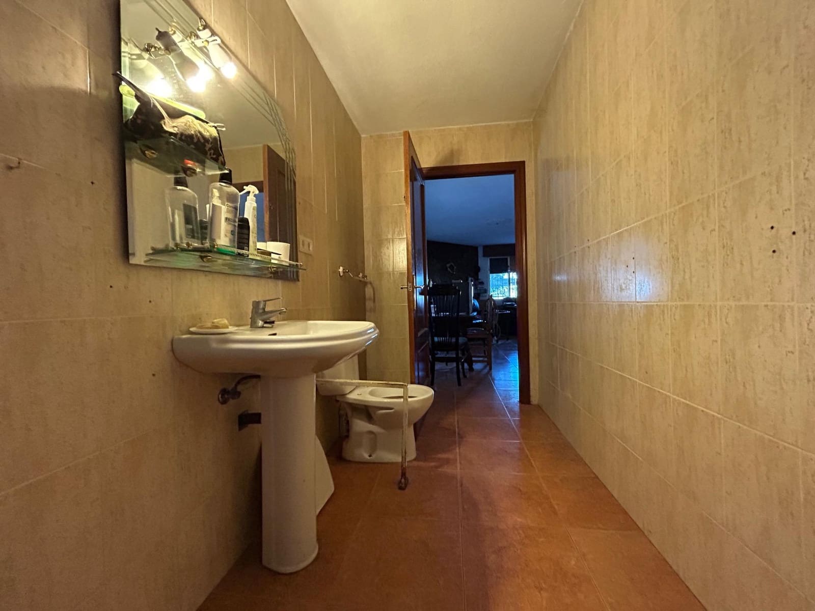 9 bedroom Villa for sale in El Higueron with pool - € 260,000 (Ref: 9860196)