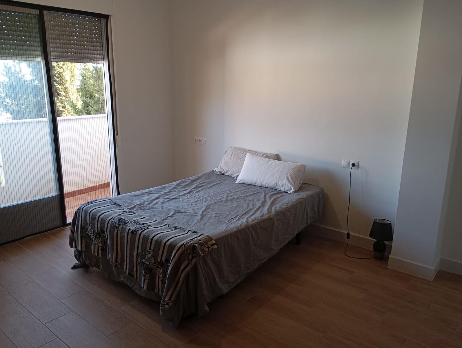 6 bedroom Villa for sale in Cordoba city with pool - € 289,000 (Ref: 9865266)