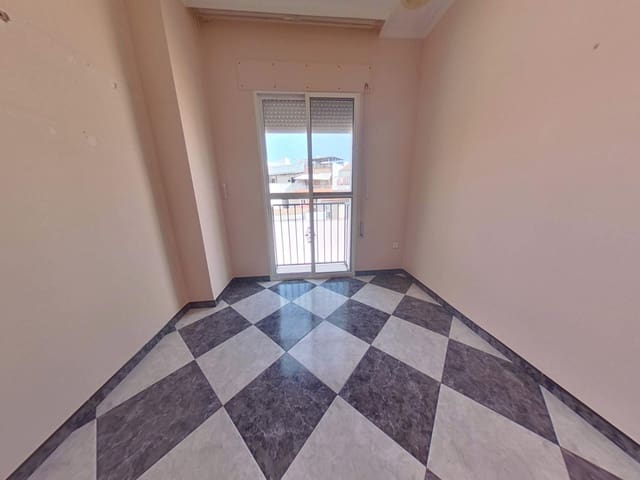 Casa de 3 habitaciones en Montilla en venta con garaje - 180.000 € (Ref: 9865267)