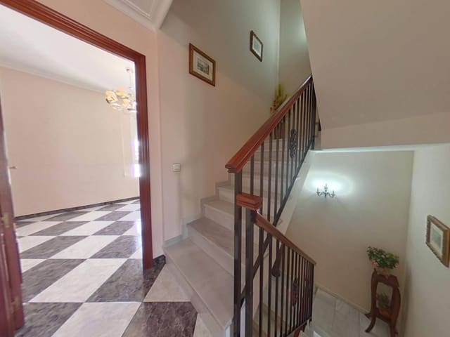 Casa de 3 habitaciones en Montilla en venta con garaje - 180.000 € (Ref: 9865267)