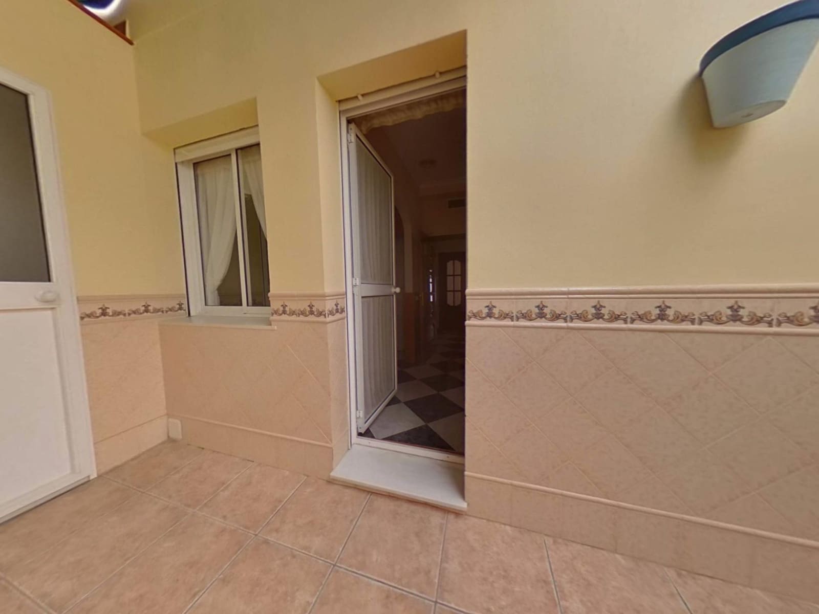 Casa de 3 habitaciones en Montilla en venta con garaje - 180.000 € (Ref: 9865267)