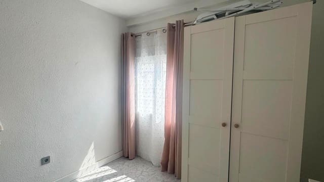 3 bedroom Flat for sale in Córdoba city - € 134,900 (Ref: 9871902)