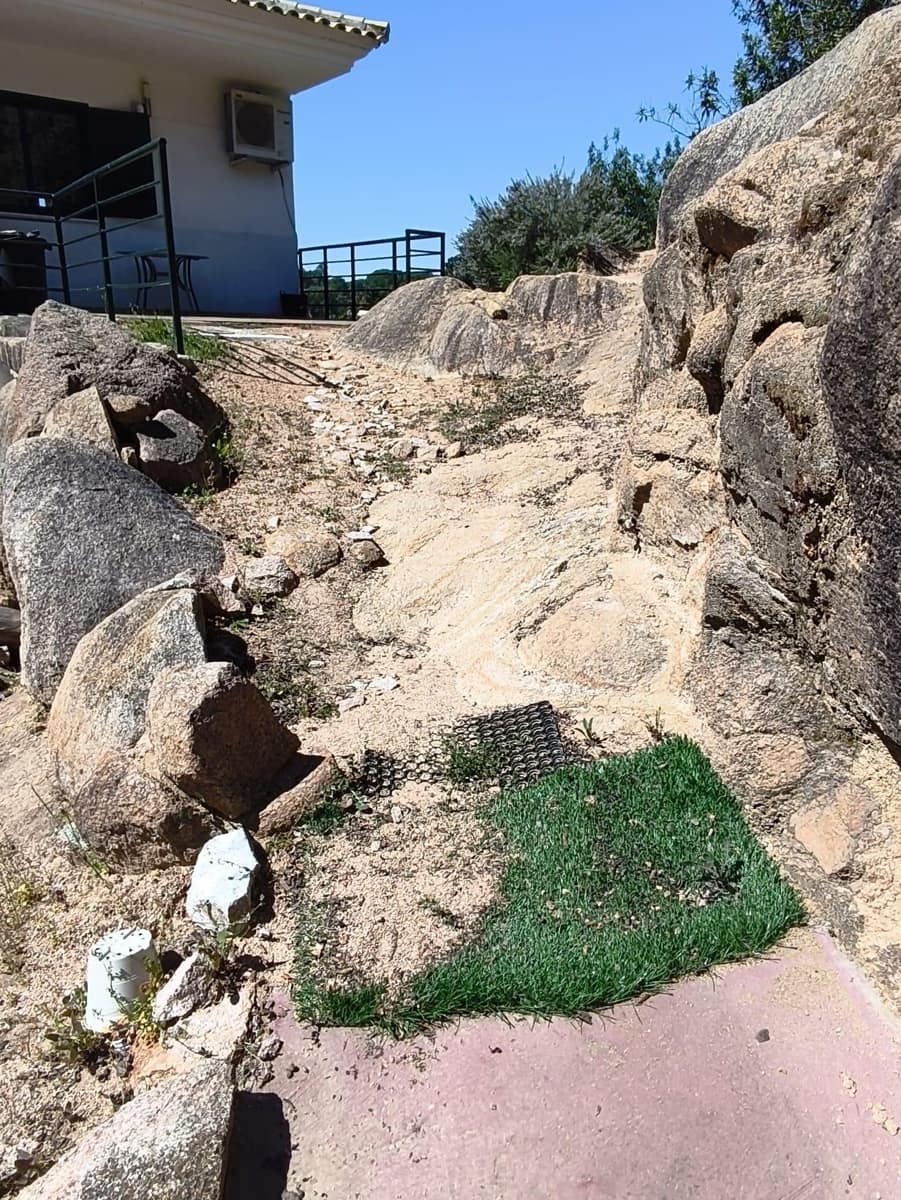 3 soveværelse Rækkehus til salg i Cordoba by med swimmingpool garage - € 255.000 (Ref: 9871903)