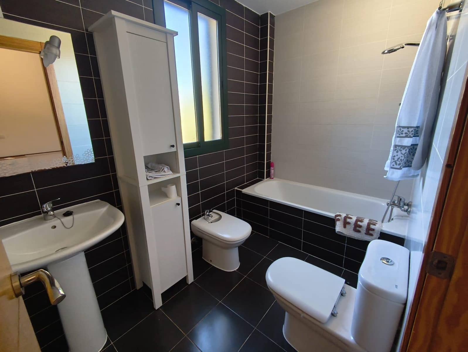 3 soveværelse Rækkehus til salg i Cordoba by med swimmingpool garage - € 255.000 (Ref: 9871903)