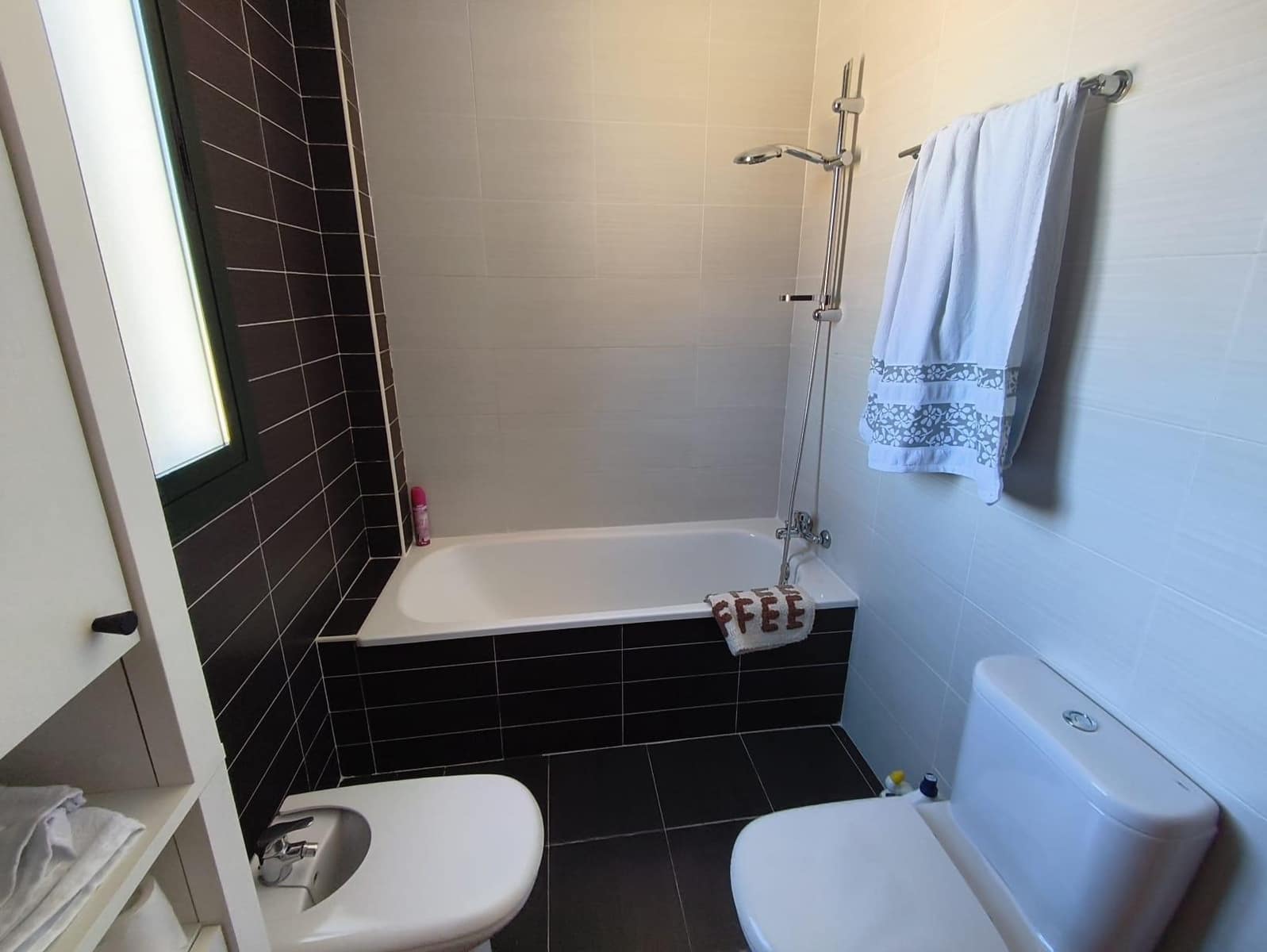 3 soveværelse Rækkehus til salg i Cordoba by med swimmingpool garage - € 255.000 (Ref: 9871903)