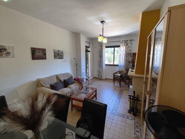 3 soverom Rekkehus til salgs i Córdoba by med svømmebasseng garasje - € 255 000 (Ref: 9871903)
